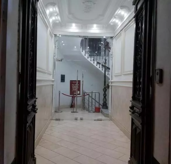 هتل Nelson   Bab El Oued