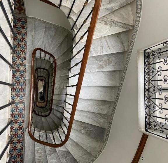 هتل Nelson Bab El Oued