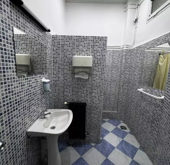 هتل Nelson   Bab El Oued