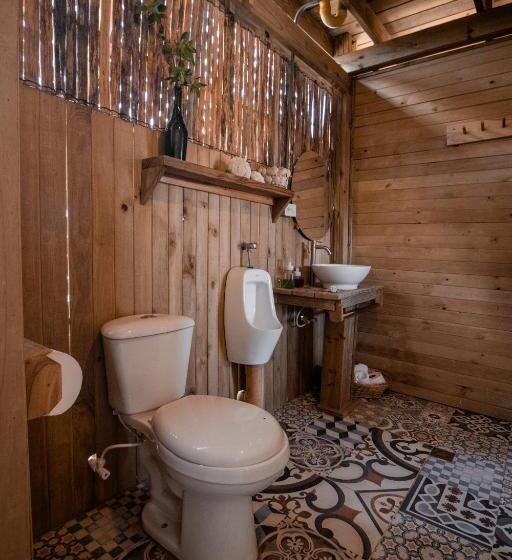 هتل Watu Kite House