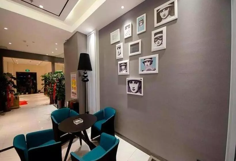 Hotelli Xana Lite Korla Xiangli Avenue Food Street