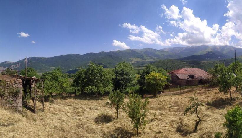 تختخواب و صبحانه Kochants Guesthouse