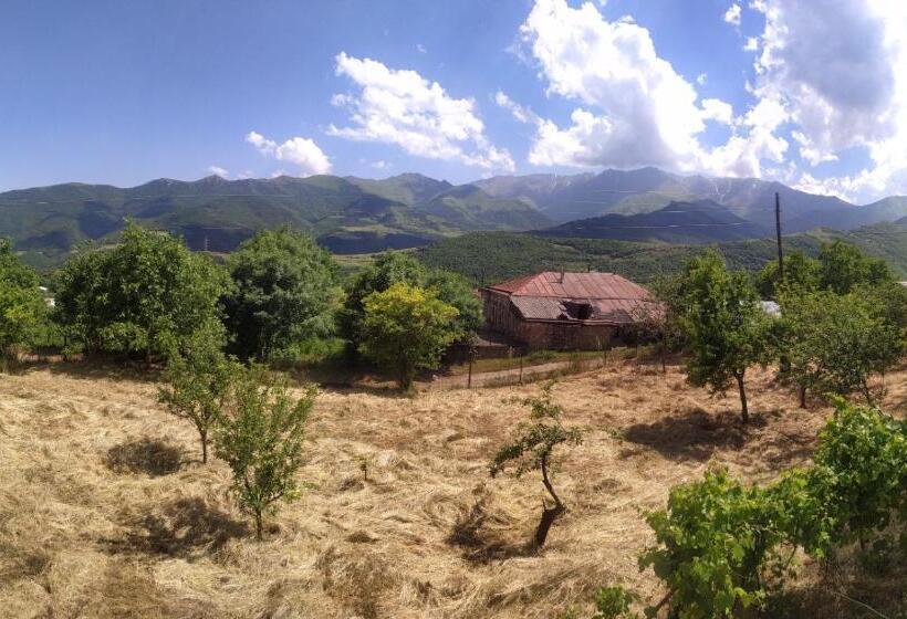 تختخواب و صبحانه Kochants Guesthouse