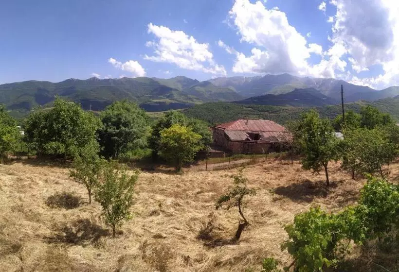 تختخواب و صبحانه Kochants Guesthouse