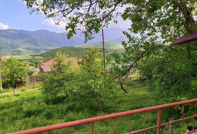 تختخواب و صبحانه Kochants Guesthouse