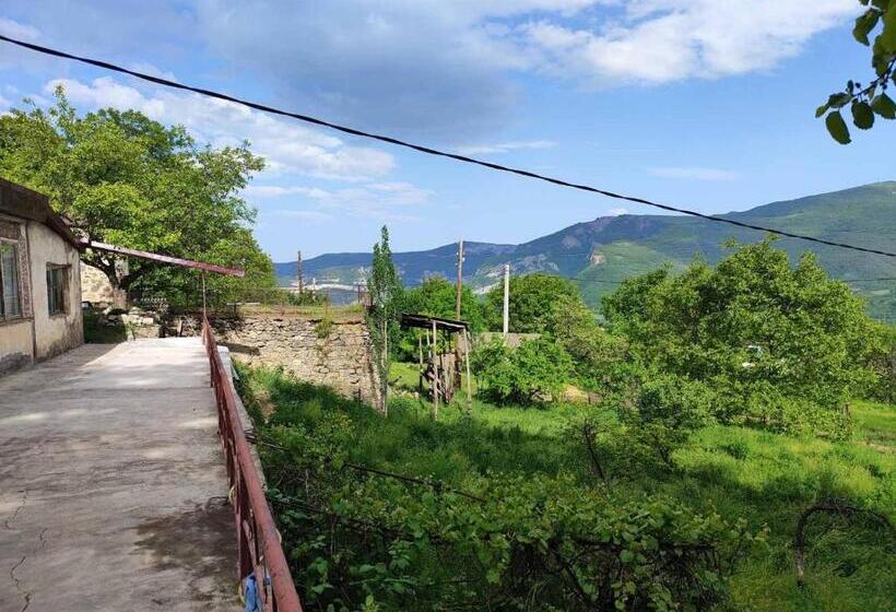 تختخواب و صبحانه Kochants Guesthouse