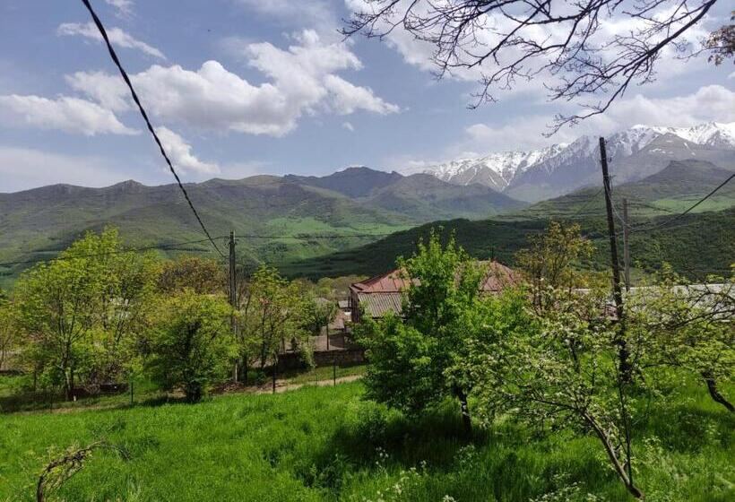 تختخواب و صبحانه Kochants Guesthouse