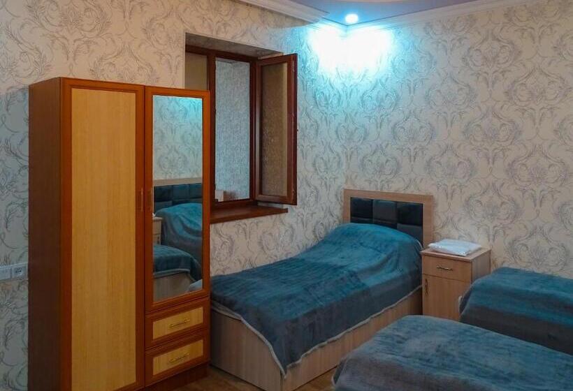 تختخواب و صبحانه Kochants Guesthouse