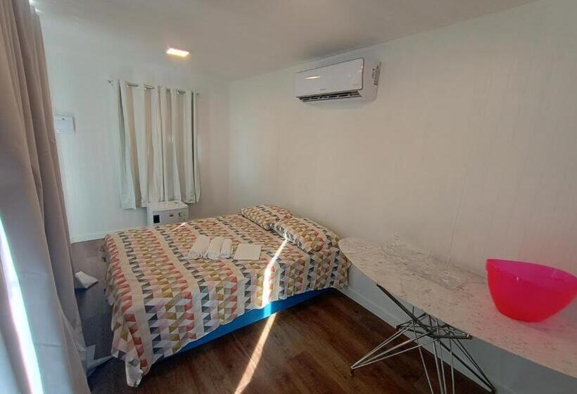 پانسیون Ilha Da Fantasia Suite Aquários