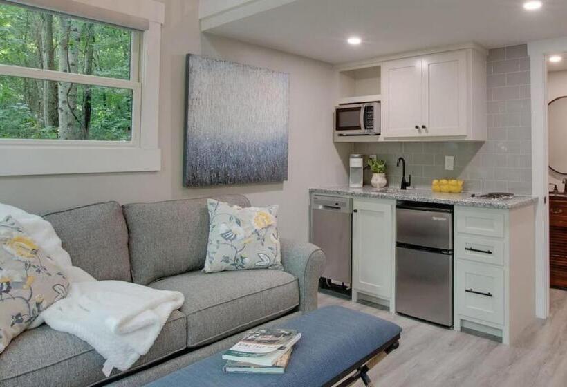 Курорт Magnolia Luxury Treehouse Near Lake Guntersville