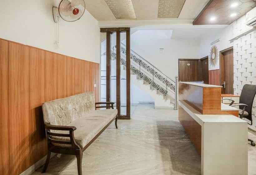 Hotel Oyo Townhouse 1120 Moonlight Residency Near Appu Ghar