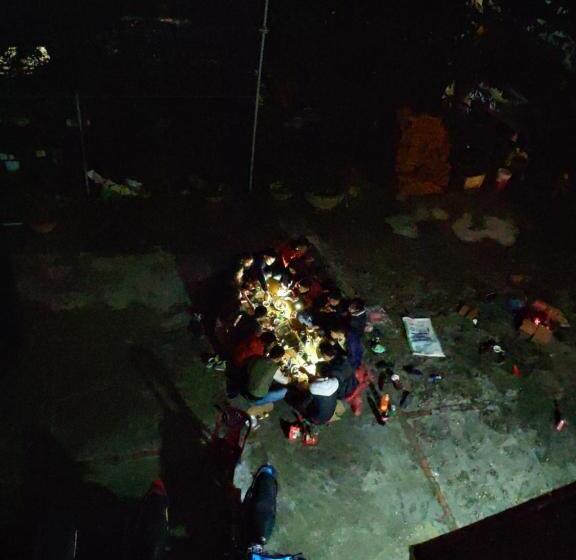 هتل Khách Sạn Hoàng Long