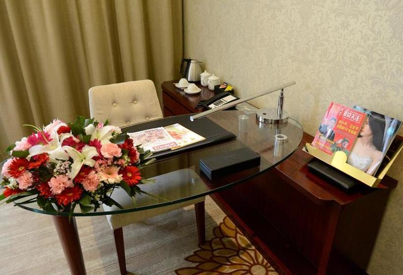 酒店 New Century  Yiwu Rixin