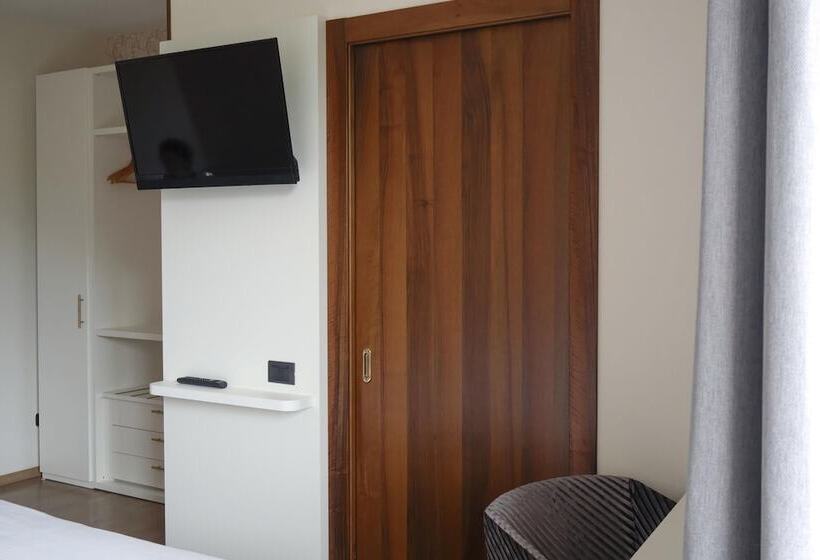 Отель B&b Fortuna