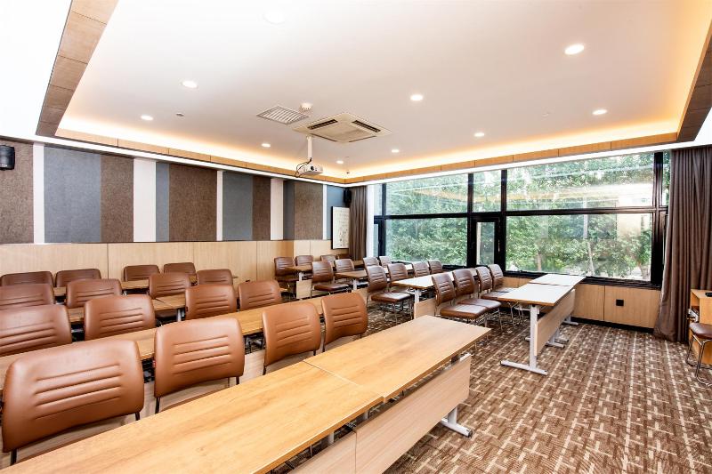 Hotel Hanting  Changchun Heping Street