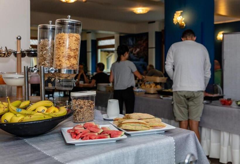 酒店 Lory Molveno Dolomiti