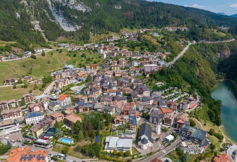 酒店 Lory Molveno Dolomiti