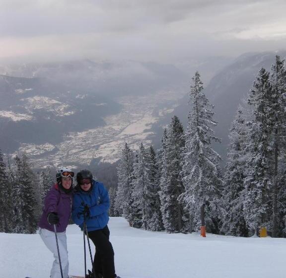 酒店 Lory Molveno Dolomiti