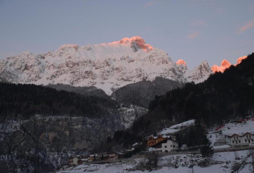 酒店 Lory Molveno Dolomiti