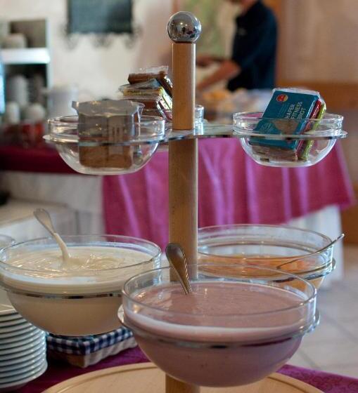 酒店 Lory Molveno Dolomiti