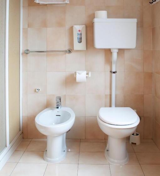 酒店 Lory Molveno Dolomiti