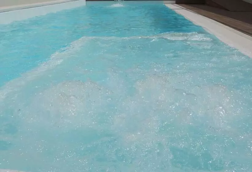 هتل Villa Anthea