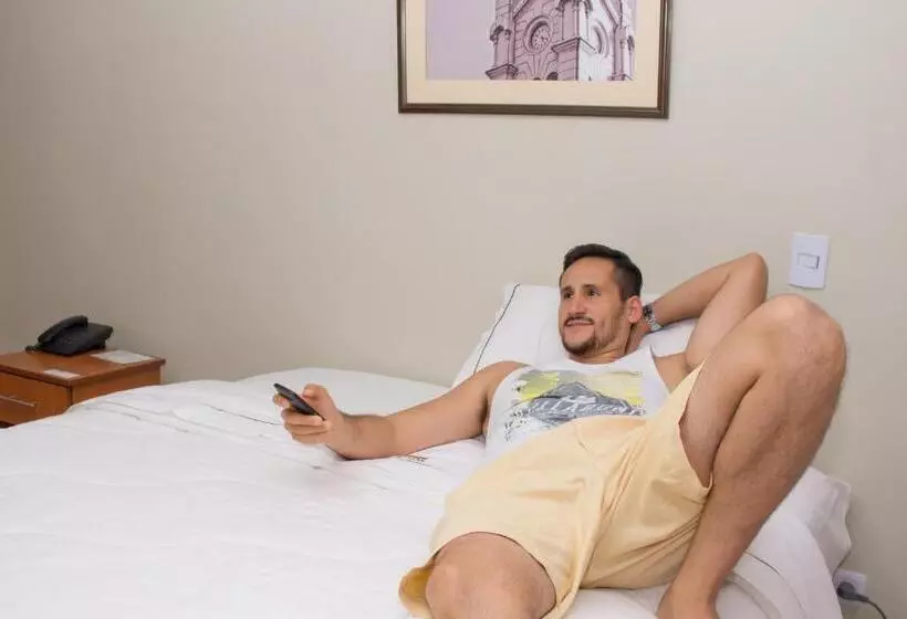 هتل Plaza Sullana