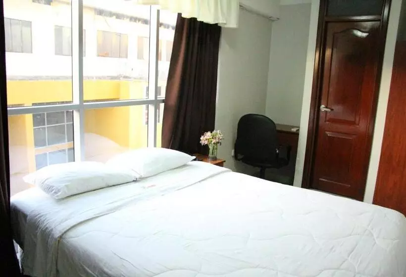 هتل Plaza Sullana