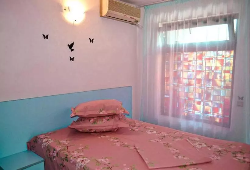 پانسیون Vila Georgiani