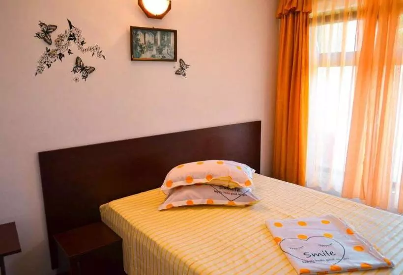 پانسیون Vila Georgiani