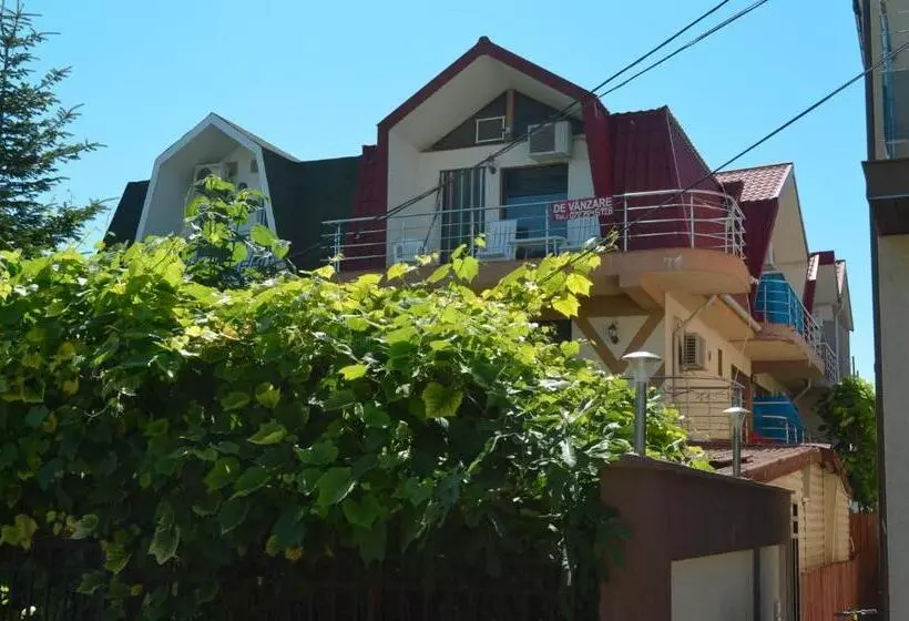 پانسیون Vila Georgiani