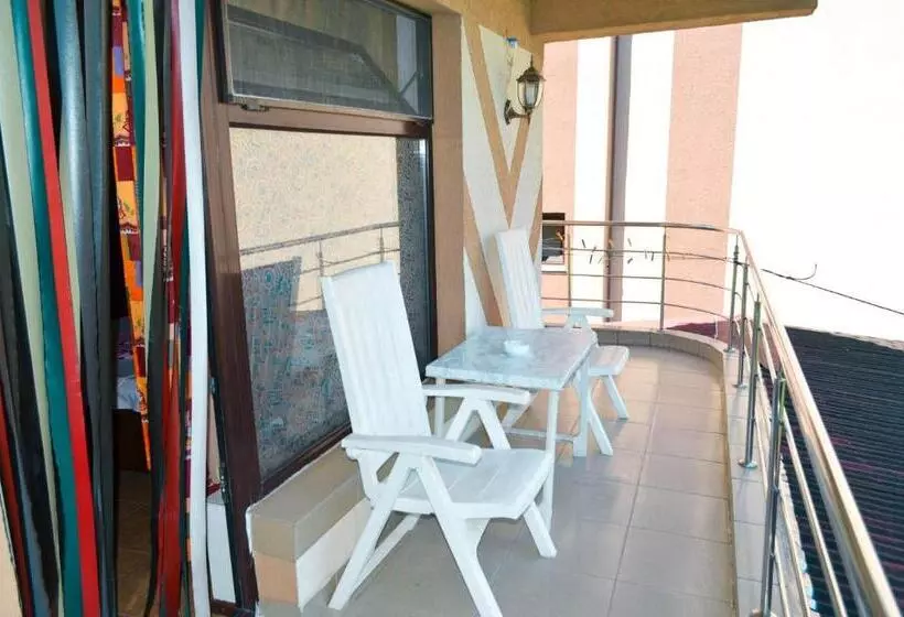 پانسیون Vila Georgiani