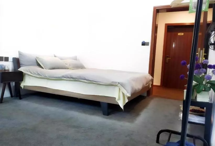 Chengdu Southern Hotel  Hostel