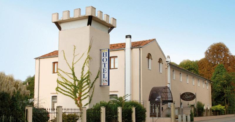 בית מלון כפרי Al Barco