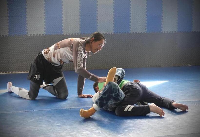 בית מלון כפרי The Lily Pad Inn