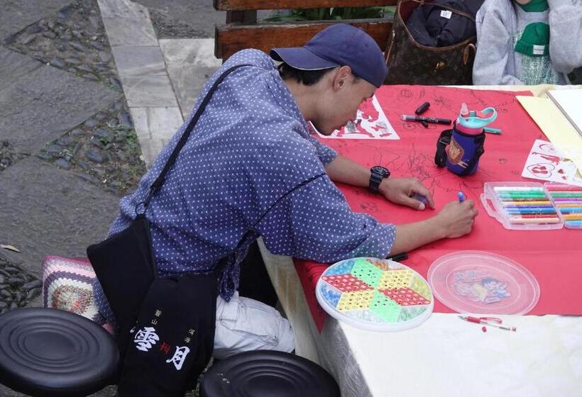 בית מלון כפרי The Lily Pad Inn