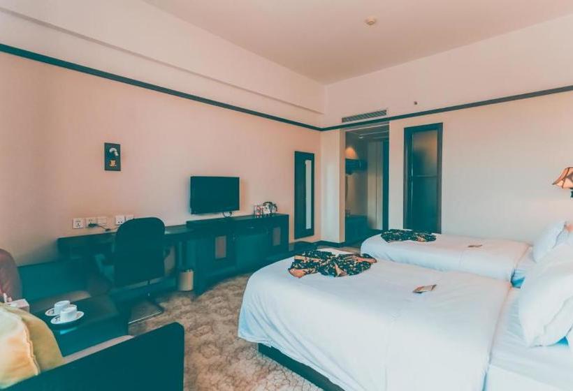 Отель Maple Palace