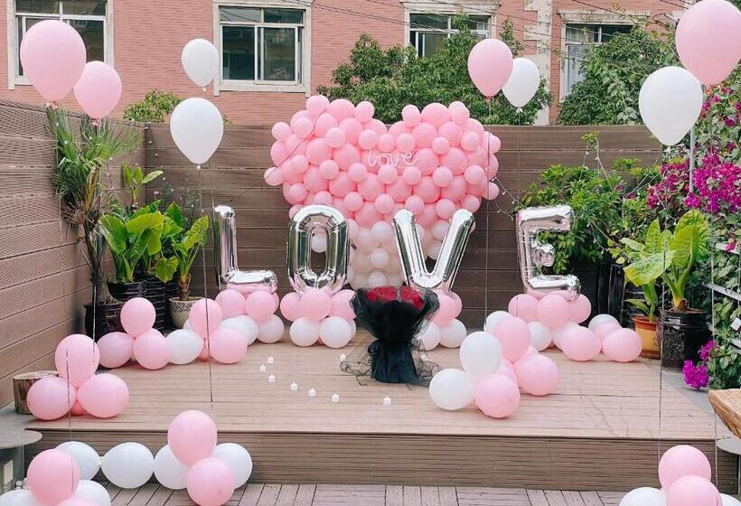 The Cloudland International Youth Hostel Close To The City Center,15 Min Walks To The Subway, Close