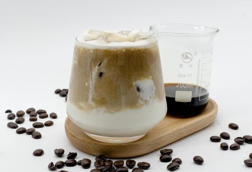 The Cloudland International Youth Hostel Close To The City Center,15 Min Walks To The Subway, Close