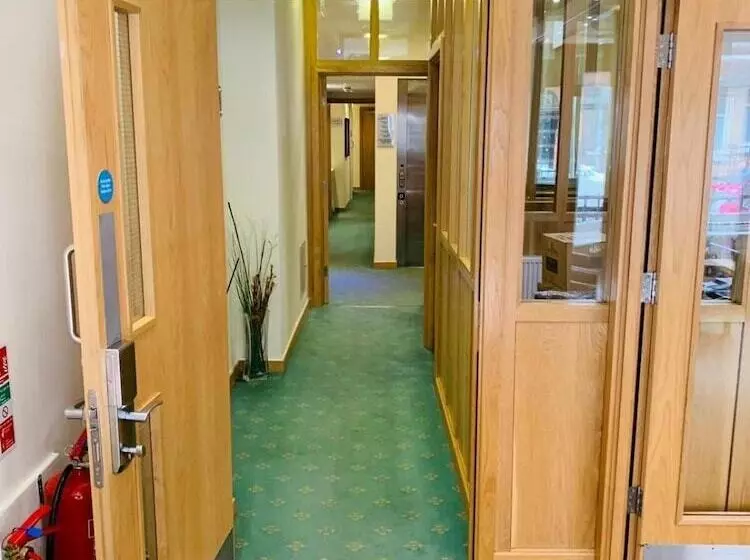 Regency Hotel Parkside