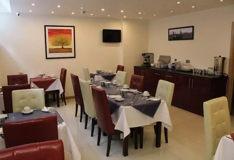 Regency Hotel Parkside