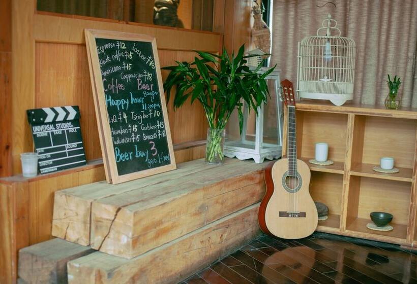 Yangshuo Travelling With Hostel