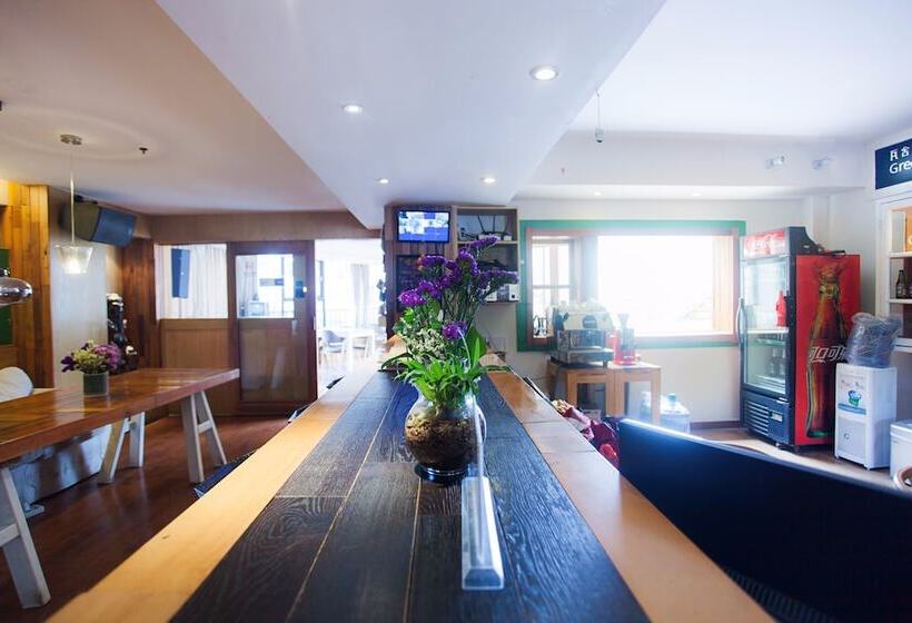 Yangshuo Travelling With Hostel