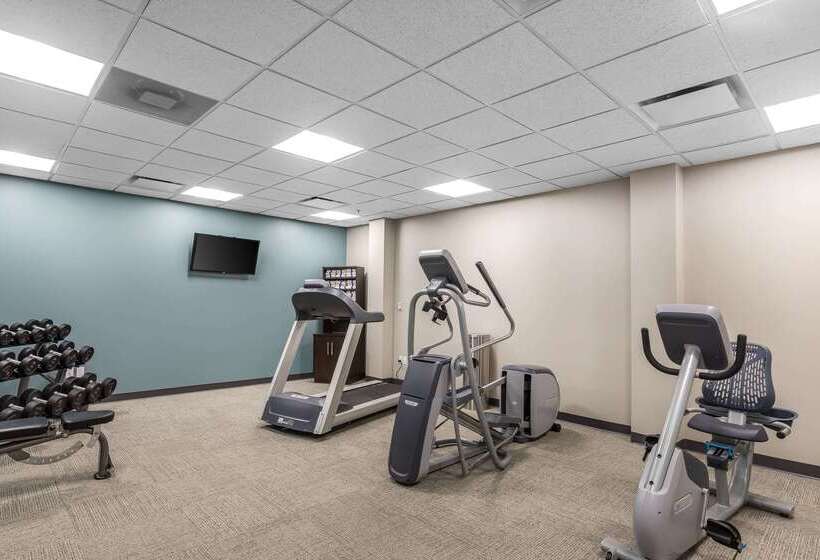 호텔 Comfort Inn Bay City  Riverfront