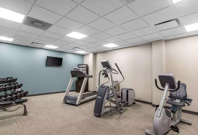 ホテル Comfort Inn Bay City  Riverfront