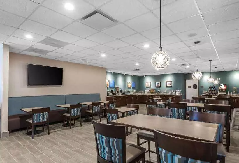 ホテル Comfort Inn Bay City  Riverfront