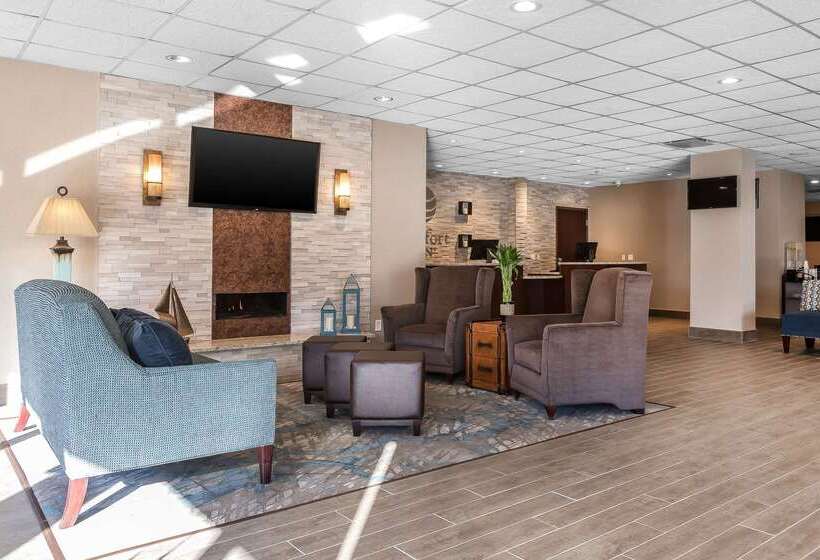 호텔 Comfort Inn Bay City  Riverfront