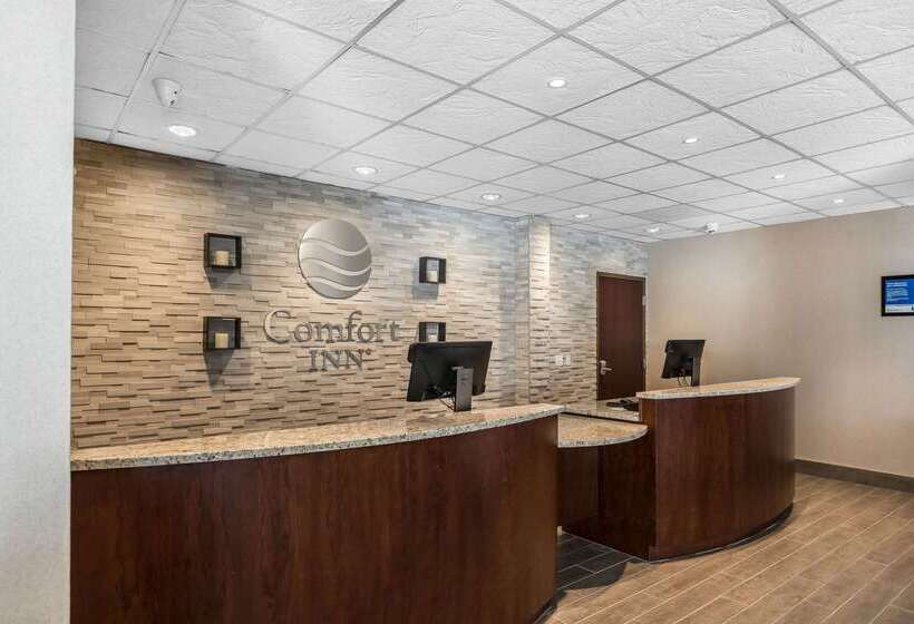 호텔 Comfort Inn Bay City  Riverfront