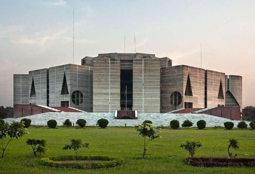 هتل Coventina Lake Suites