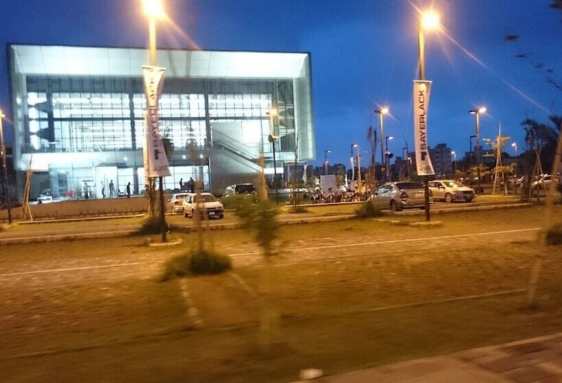 هتل Coventina Lake Suites